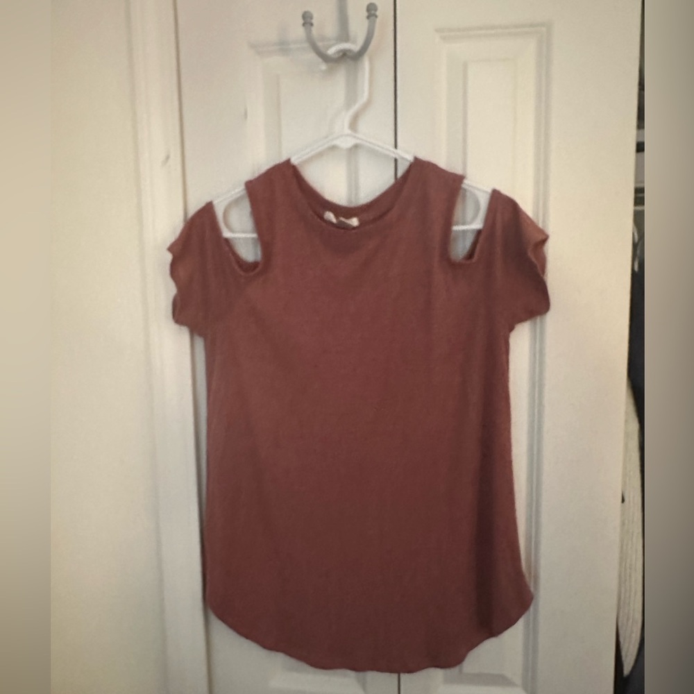 Bozzolo size large off the shoulder t-shirt